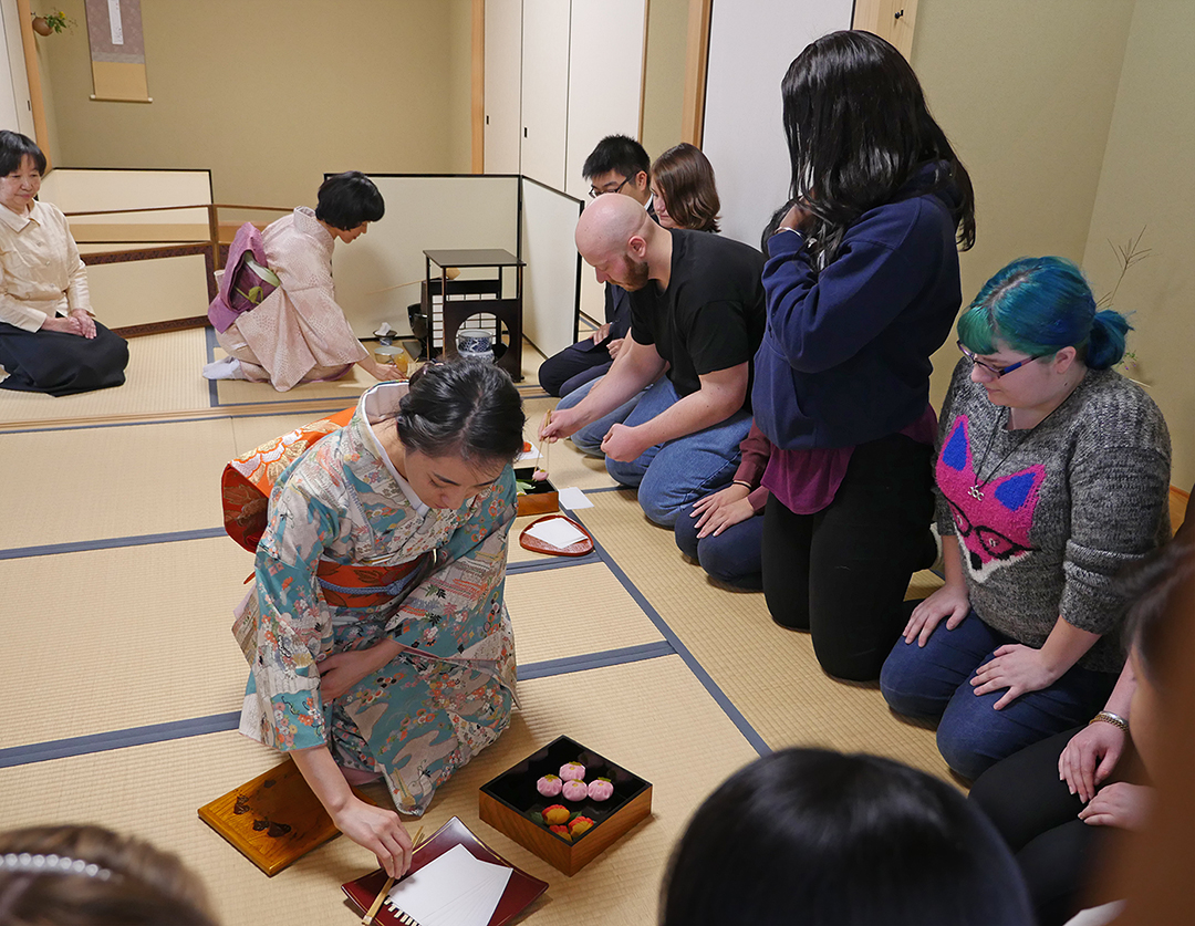 KCP Fall 2016 Students Experience Chanoyu