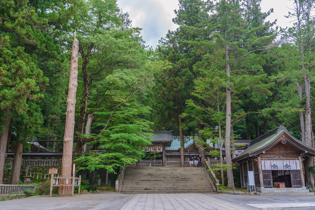 Suwa Taisha Shrine